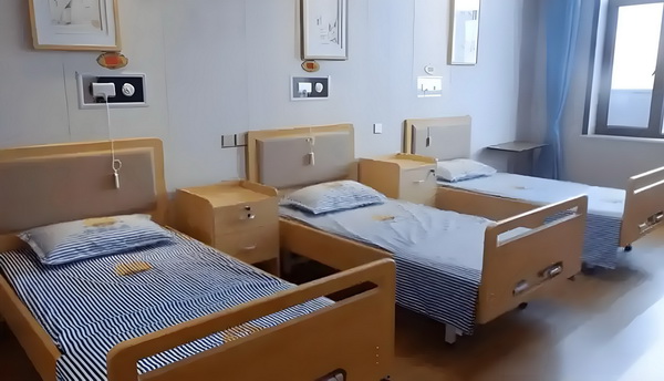 狂妃临世：凤傲苍穹斗异世